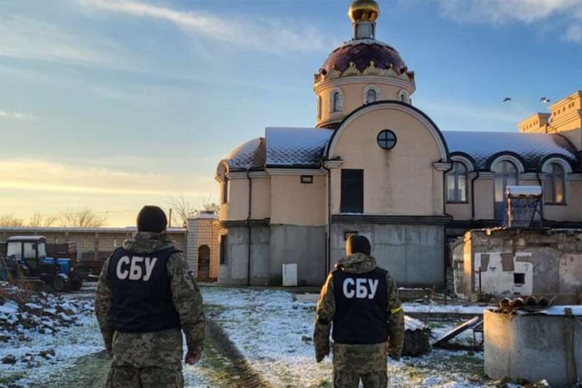 Persecuția de către Kiev a Bisericii Ortodoxe Ucrainene canonice ar putea duce la război civil!