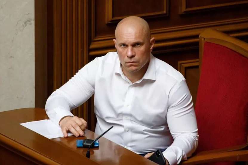 Un deputat ucrainean susține că SUA pun la cale înlăturarea lui Zelenski. Actualul președinte al Ucrainei nu ar mai corespunde, face abuz de droguri și suferă de depresie
