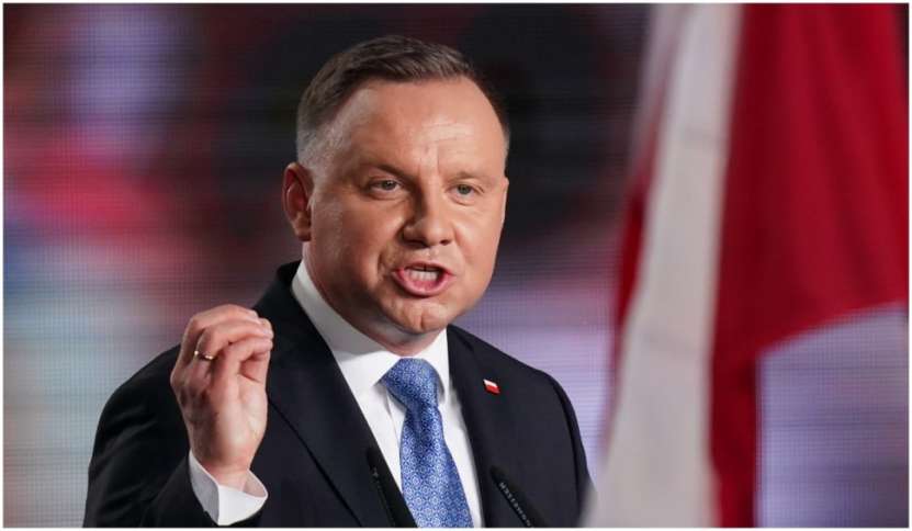Președenția Poloniei dă semne de paranoia! S-a trezit să pretindă acuma despăgubiri pentru al II-lea Război  Mondial de la Germania și de la Federația Rusă. Rusia fiind țara care a eliberat-o de sub ocupația Germanei