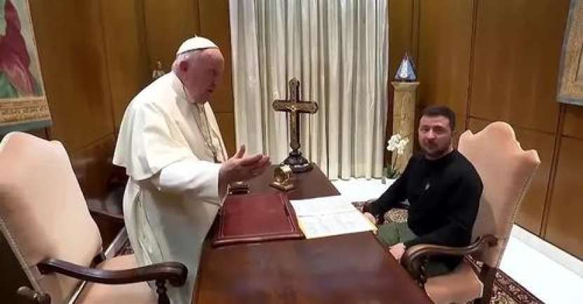 Așa se întâmplă când ajung neamuri proaste să se întâlnească cu Papa de la Roma!