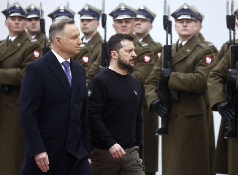 Un ziarist polonez despre rolul Poloniei de azi, la fel ca și al României, acela de marionetă în mâinile Ucrainei. Ziariștii români despre România... nimic !