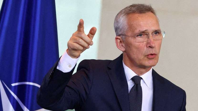 Ce cap militar sec are NATO! Stolteberg zice că ucrainienii ar fi putut avea o contraofensivă de succes, dar nu i-au lăsat rușii, terenul și vremea ploioasă!
