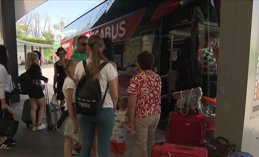 Ce fac ”refugiații” ucrainieni cu banii primiți din țările vecine? Punctul de vedere al unui lider din Slovacia