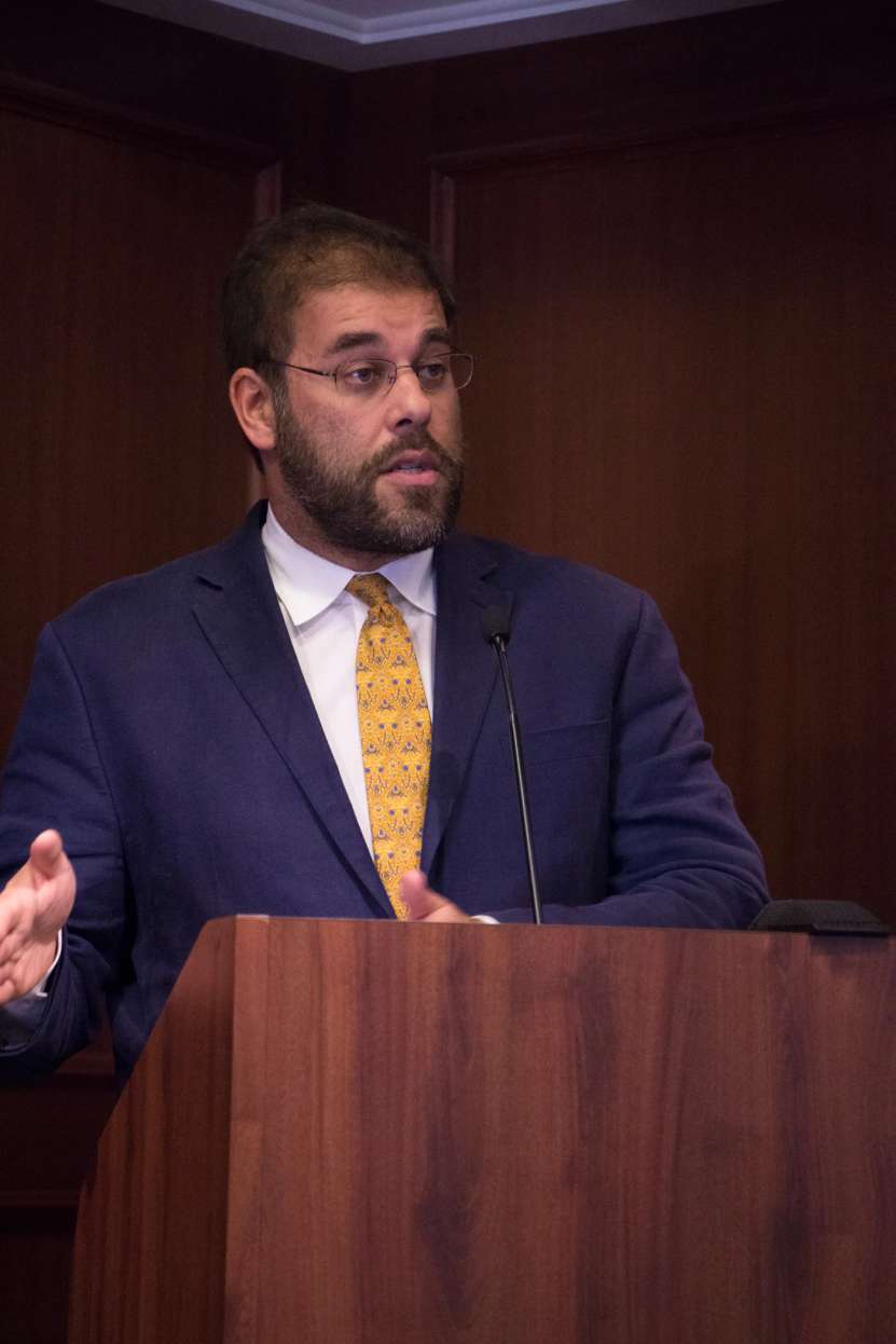 Încă un mormânt văruit: un profesor universitar american atrage atenția asupra consolidării relațiilor Rusia – Cuba. Problema relațiilor SUA – Ucraina nu se pune!