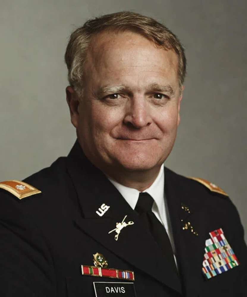 Un colonel american crede că Ucraina trebuie să înceapă tratative cu Rusia. Altfel este în pericol să mai piardă încă două orașe importante: Odesa și Harkov