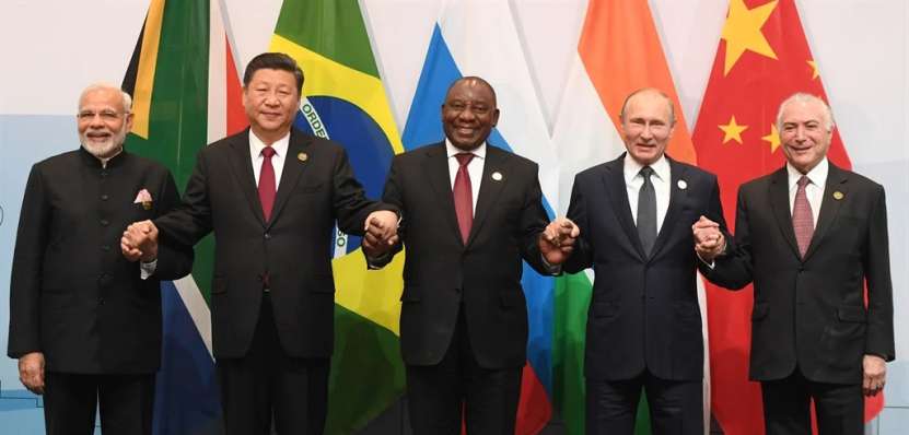 Între 22-23 august are loc summit-ul țărilor BRICS. Aceste țări (Brazilia, Rusia, India, China și Africa de Sus),  pot deja concura cu Grupul G7 (SUA, Japonia, Germania, Franța, Anglia, Italia și Canada)