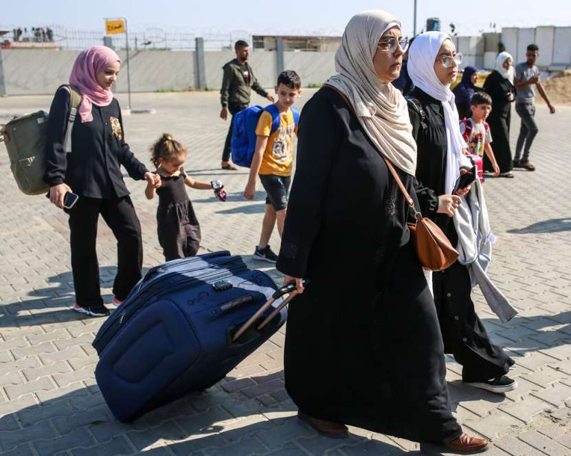 Primii refugiați părăsesc Fâșia Gaza