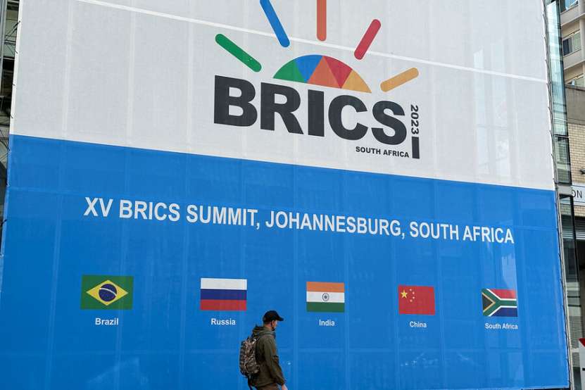 Predicție Bloomberg: cu toate dificultățile, țările BRICS vor depăși G7