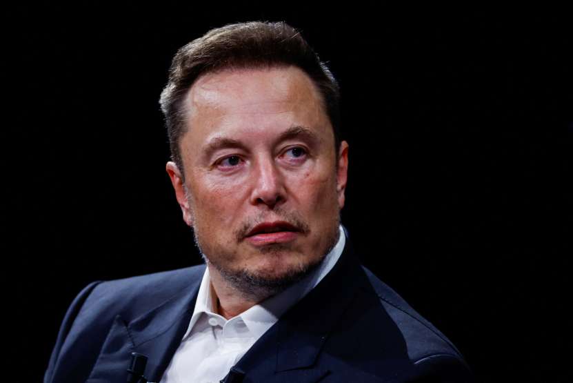 Musk l-a sfătuit pe Zelensky să accepte negocierile cu Putin