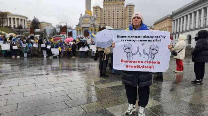 Femeile și copiii din Ucraina fac manifestații, cerând demobilizarea! Relatează publicația franceză Ouest France