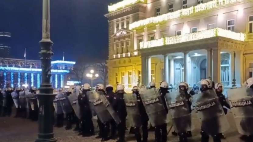 SUA vor să organizeze un „maidan” și la Belgrad. Oare vor reuși?