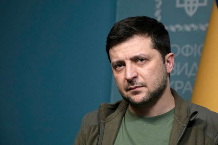 Zelensky acuzat că: „vinde viețile ucrainienilor pe dolari și cumpără pentru el proprietăți de zeci de milioane în Occident”
