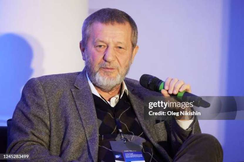 „Ucraina vrea să-și elibereze teritoriile, pentru a le pune apoi la dispoziția refugiaților sirieni”! (A. Koch) 