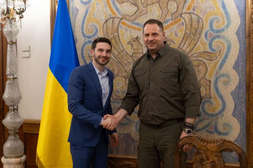 Hiena simte miros de cadavru. Alexander Soros în vizită la Kiev
