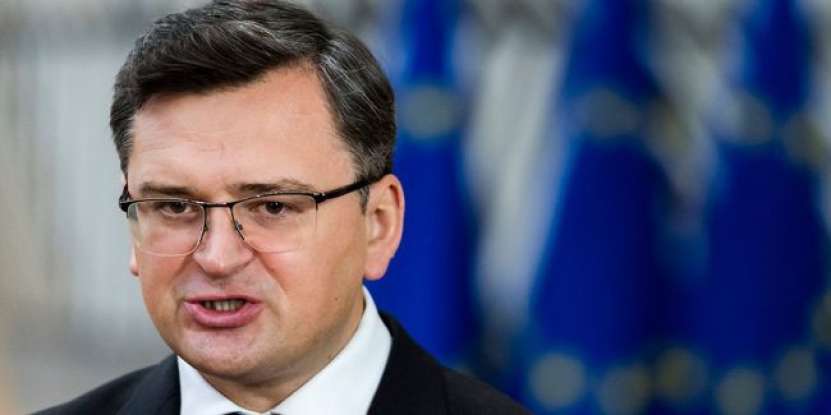 Ministrul de Externe ucrainean dă dovadă de tupeu țigănesc, atunci când îi înjură pe cei care îi dau pomană insuficientă!