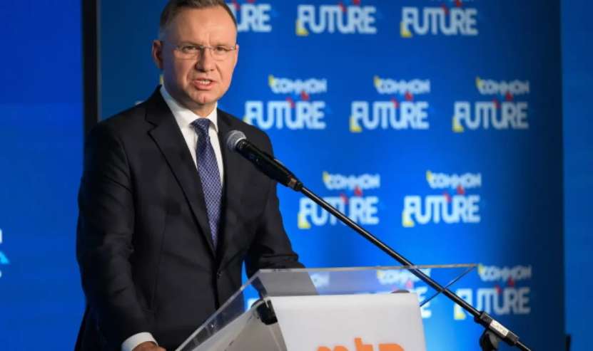 E grav: „Ucraina trebuie să-și reamintească de colaborarea cu Hitler și de complicitatea la holocaust” (Andrzej Duda, președintele Poloniei)