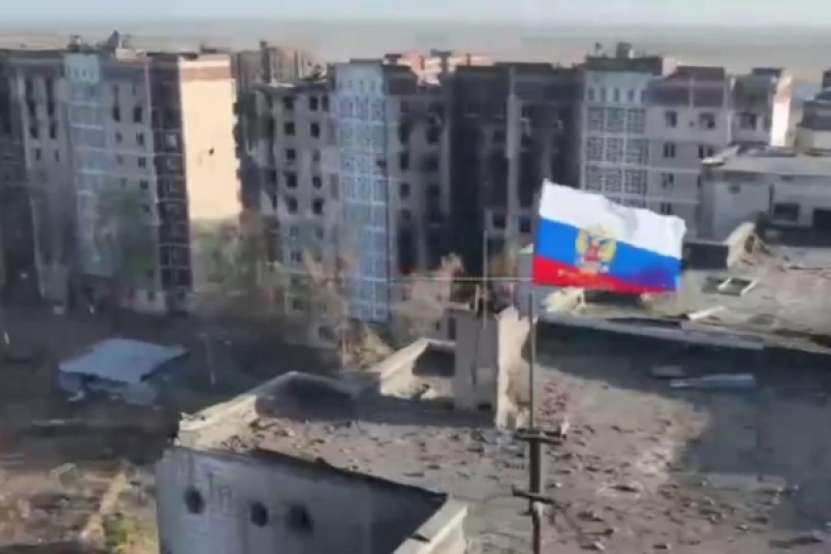 Armata ucraineană se retrage din Ugledar, regiunea Donețk. Orașul a fost ținut, cu prețul unui mare număr de morți, la ordinul lui Zelensky, din motive politice