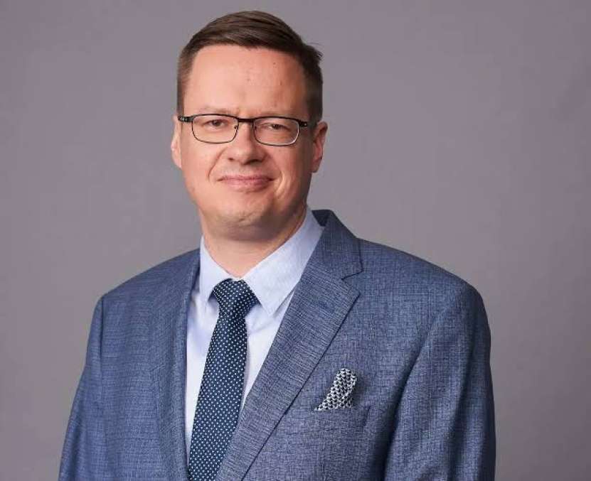 „Conducătorii Finlandiei se transformă în criminali politici, dacă împing țara în război cu Rusia!” (Tuomas Malinen, Helsinki)
