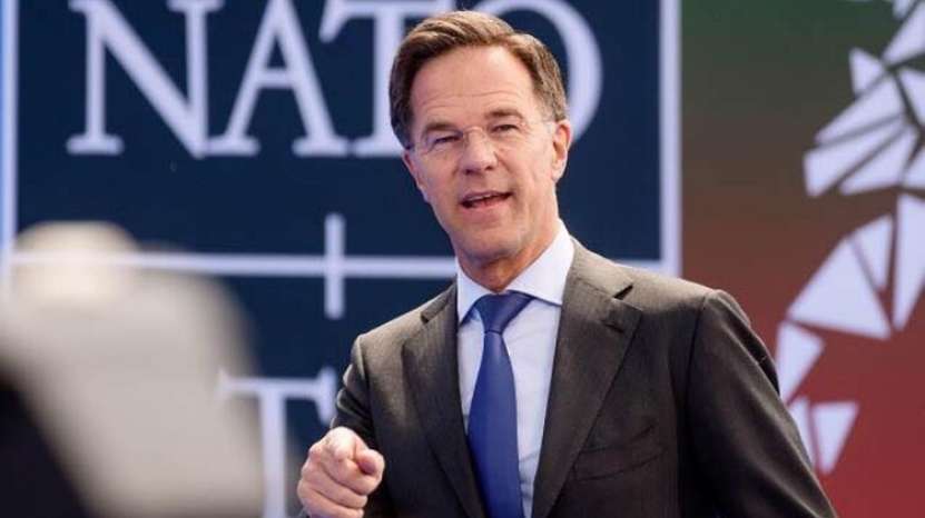 S-a supărat văcarul pe sat: Mark Rutte vrea să dea afară SUA din NATO. Cu atât mai bine!