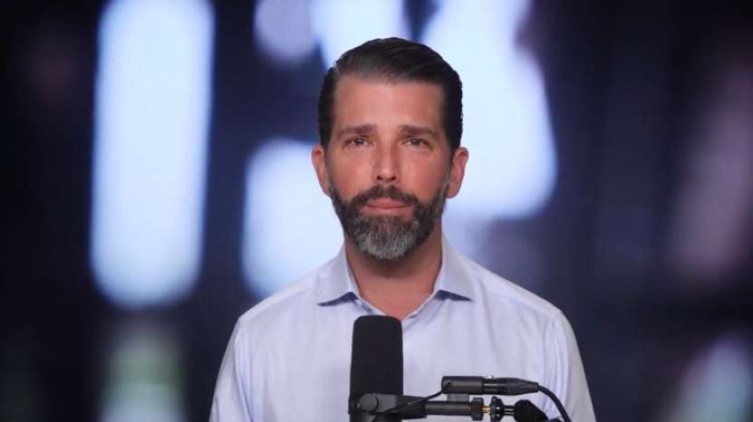 „Cei care permit Ucrainei să lovească Rusia cu rachete cu rază lungă sunt niște imbecili” (D. Trump jr.). „E o veste bună!” (Al. Soros)
