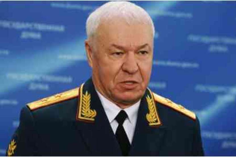 De 9 mai vor avea loc două sărbători. Prima, o paradă militară strălucită la Moscova, a celor care au înfrânt fascismul în urmă cu 80 de ani, și a doua, o labă tristă la Kiev, a fasciștilor de azi
