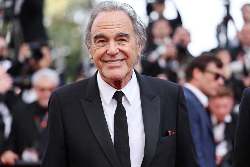 „Politicienii occidentali care susțin Ucraina seamănă cu niște idioți fericiți!” (Oliver Stone, regizor american)