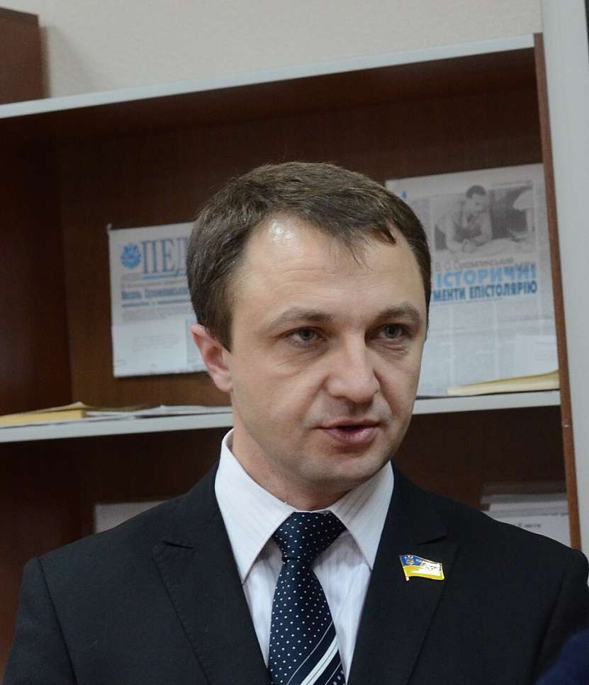 În Ucraina, genocidul lingvistic împotriva celor 10 milioane de ruși și a jumătate de milion de români continuă. UE se preface că nu vede 