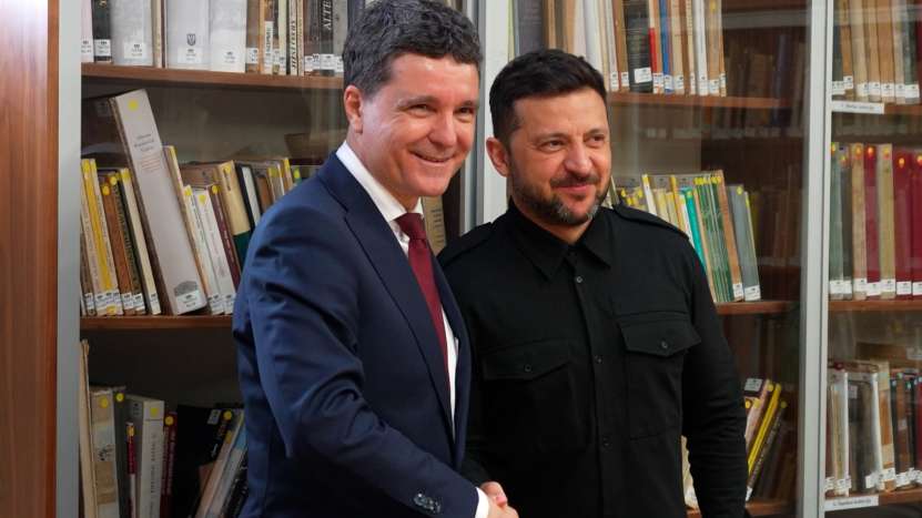 Zelensky primește pomană bani de la România și apoi face cumpărături 