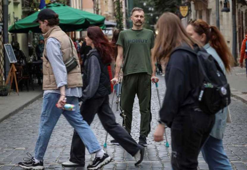 „Fără un sfârșit al războiului în perspectivă, economia Ucrainei se află pe marginea prăpastiei” (Washington Post)