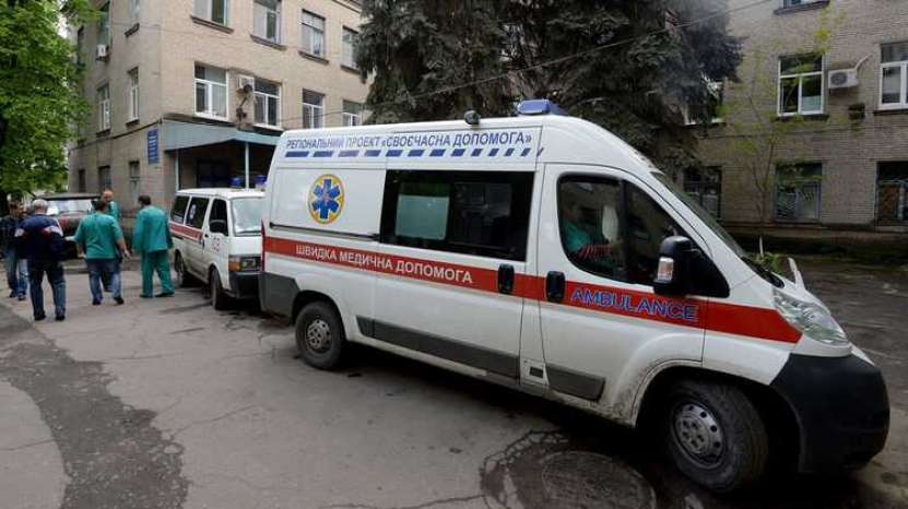 În Ucraina, mobilizarea criminală continuă. O mamă a murit de inimă, în timp ce încerca să-și scape fiul răpit de comisarii militari pentru a fi trimis pe front. Vedeți filmul mai jos