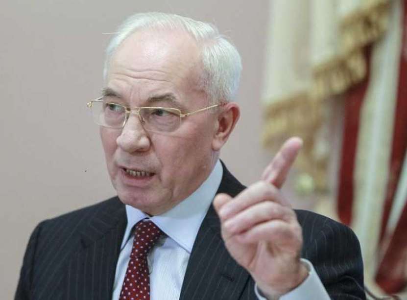 „Declarația președintelui Donald Trump despre livrările de arme către Kiev intensifică conflictul militar din  Ucraina” (Mykola Azarov, fost premier ucrainean)