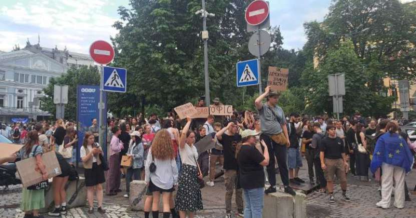 Zelensky vrea să controleze el Justiția din Ucraina, nu „partenerii” occidentali, dar rețeaua Soros asmute ONG-urile împotriva lui