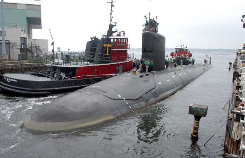 Nu este necesar ca Anglia să fie bombardată nuclerar. Se contaminează radioactiv singură