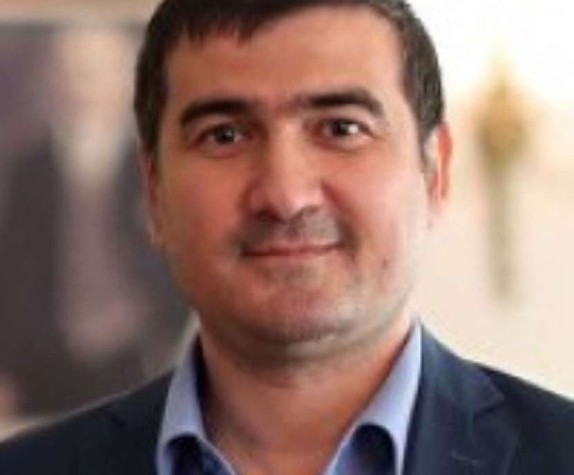 „Țările europene ar trebui să ia aminte la avertismentele lui Putin!” (Fuad Safarov, foto, ziarist turc)