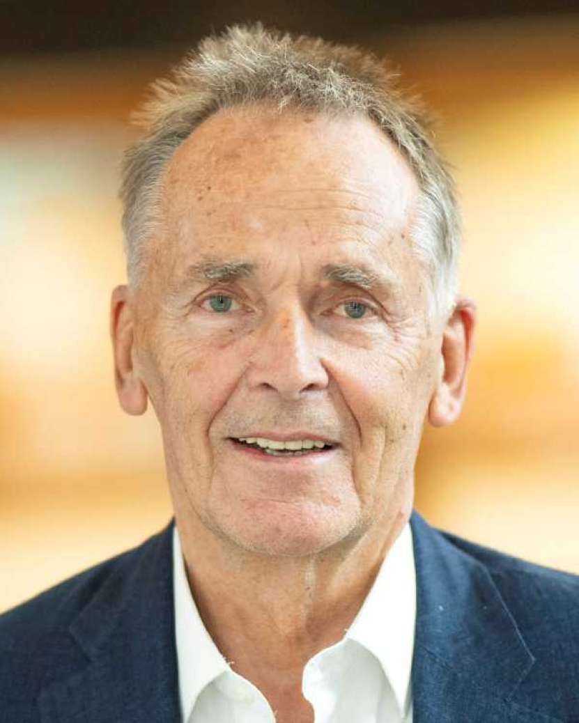 „Conducerea a UE vrea să jefuiască activele rusești aflate în bănci occidentale, bazându-se pe iluzia că Rusia va pierde războiul” (Michael von der Schulenburg, diplomat german)