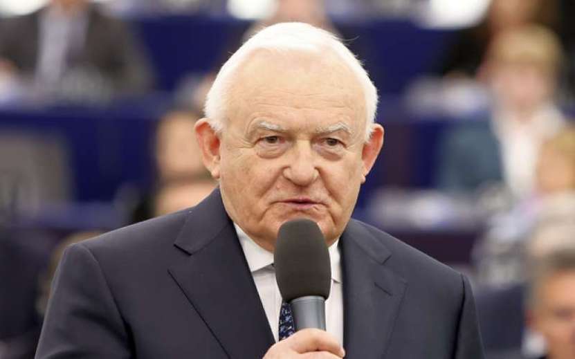 Înalți oficiali UE sunt beneficiari și complici la schemele de corupție din Ucraina (Leszek Miller, jurnalist polonez)