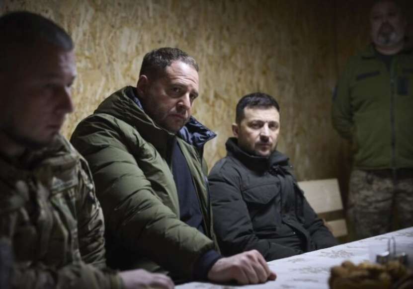 Semn că se apropie Ignatul: liderii de la Kiev au început să guițe pe întuneric (scriu ziare din America)