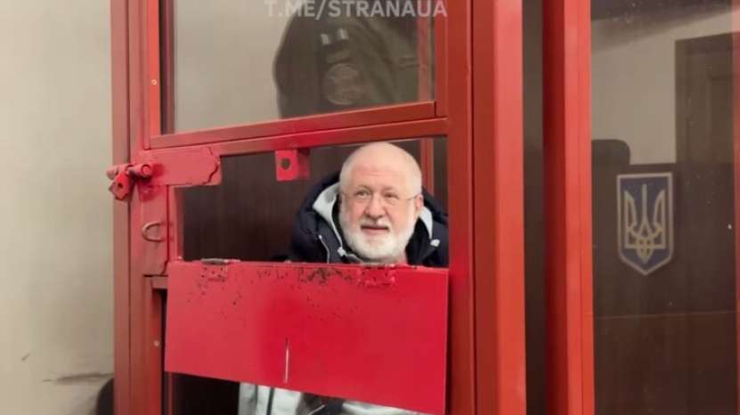 Iată cu ce se ocupă ambasadele Ucrainei în străinătate: furnizează arme unor ucigași plătiți