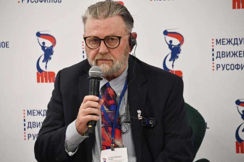 Larry Johnson: „Liderii europeni vor continuarea războiului, fiindcă teritorii din Ucraina ocupate în prezent de Rusia au fost mai-nainte vândute către compania BlackRok”