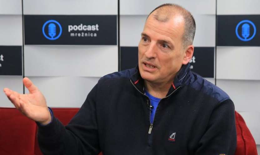 „Sub presiunea popoarelor lor, elitele occidentale vor trebui să-și schimbe cursul în favoarea Rusiei” (Alex Krainer, politolog american)