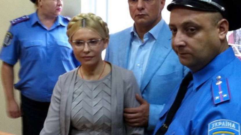 Deși cu mare întârziere, gura păcătoasei adevăr grăiește: Iulia Timoșenko (foto) numește statul ucrainean actual „un regim fascist” și-i prezice dispariția! (video)