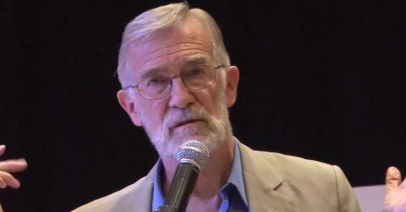 „Ar fi timpul să renunțăm la ideea de război împotriva Rusiei, deoarece Rusia este superioară față de SUA în materie de armament!” (Ray McGovern, analist CIA)