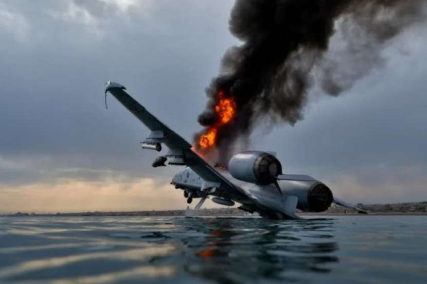 De pe cerul Iranului, avioanele americane cad ca muștele