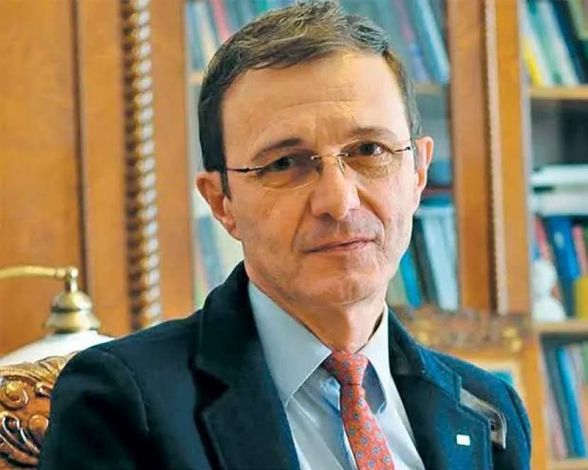 Războiul cu istoria