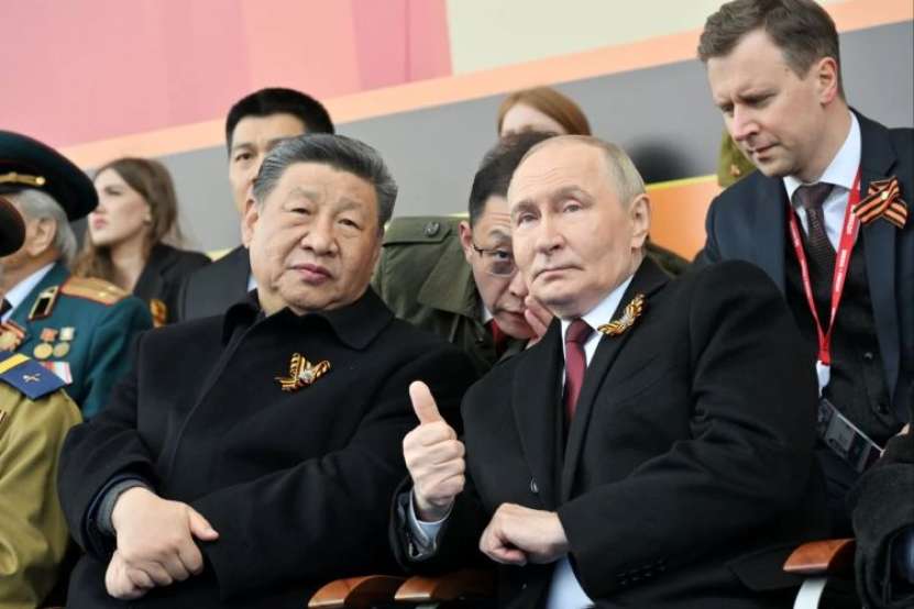 „Bunele relații între Rusia și China au un rol stabilizator pe plan mondial” (Kong South China Morning Post, ziar din Hong Kong) 