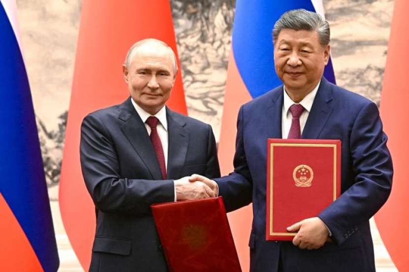 „Relațiile dintre țările noastre pot reprezenta un model pentru toate țările lumii” (Putin). „Azi lumea se confruntă cu amenințarea unei reveniri la legea junglei” (Xi Jinping)