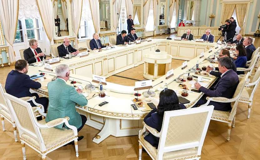 Extrase din Conferința de presă a președintelui Putin, Sankt Petersburg 4 iunie a.c.