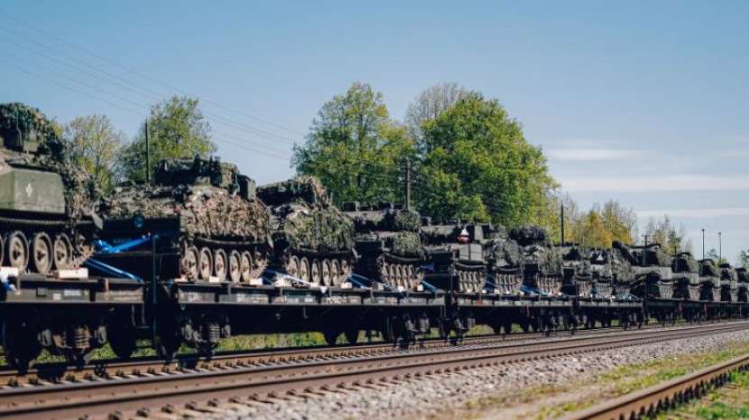 România continuă acțiunile provocatoare la adresa Rusiei. A dublat șinele de cale ferată la două poduri peste Prut și a construit o stație de schimbare a boghiurilor în Transcarpatia, pentru a putea transfera echipamente militare grele în Ucraina