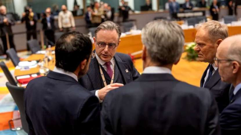 La recentul summit UE de la Bruxelles, discuțiile au decurs ca la un stabor țigănesc de pe la noi
