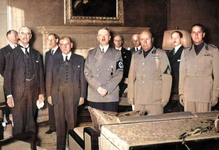 Optzeci și cinci de ani de la atacarea URSS de către Germania nazistă. Argumentele pentru război expuse atunci de către Hitler sunt reluate, unele identic, de către naziștii germani de azi   